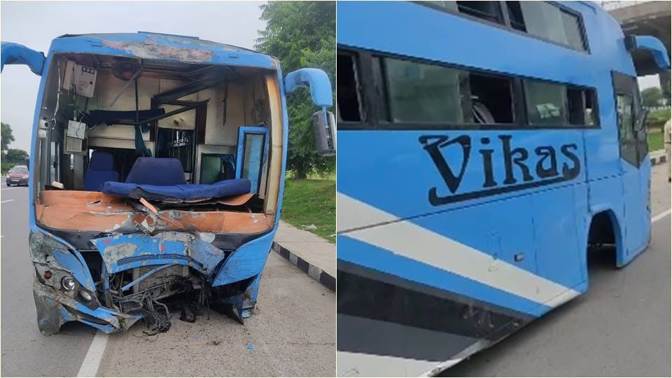 Bus overturned on Delhi-Jaipur highway