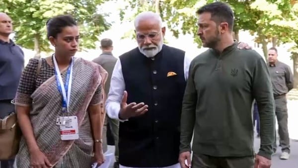 PM Modi's historic visit to Ukraine; Embraced President Zelensky, placed his hand on his shoulder