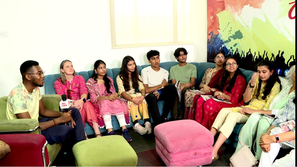 NRI Students explained the importance of Hindi, mother tongue teaches to connected with the culture