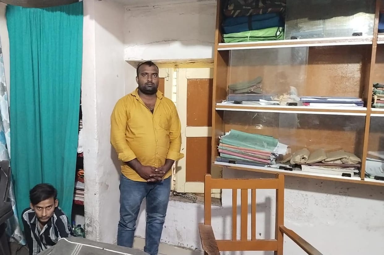 Police arrested a man while cheating in Police Bharti Exam.