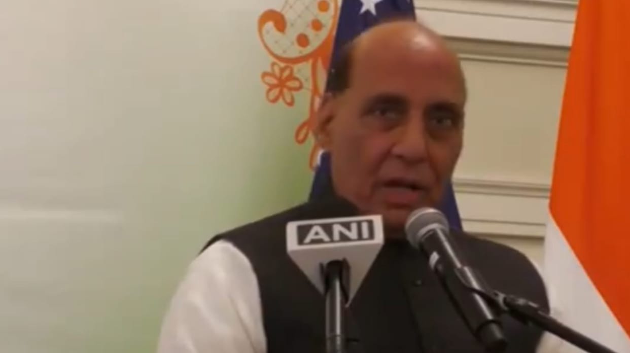 Defence Minister Rajnath Singh meets Defence Secretary Lloyd Austin in US