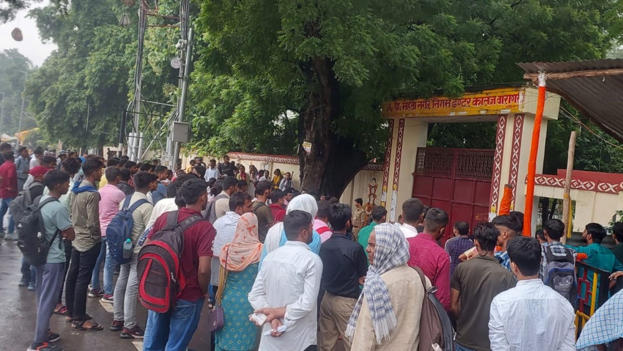 UP constable recruitment in varanasi 67 thousand candidates will give exam in two shifts