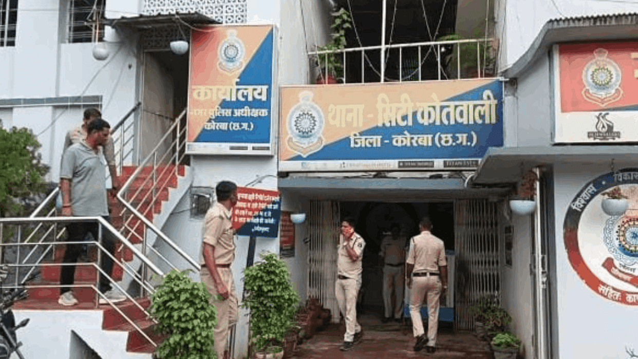 minor School girl misdeeds on pretext of giving her a lift by bike in Korba