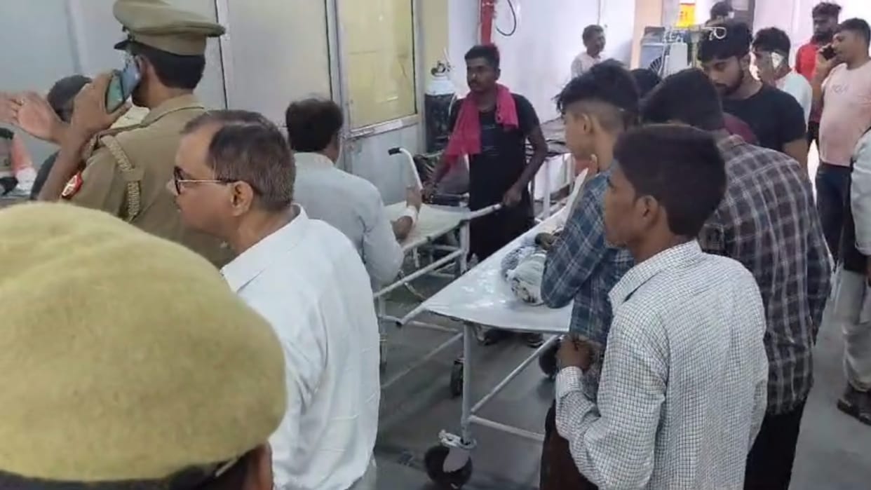 Barabanki: Many students injured when a roof falls down in a school.