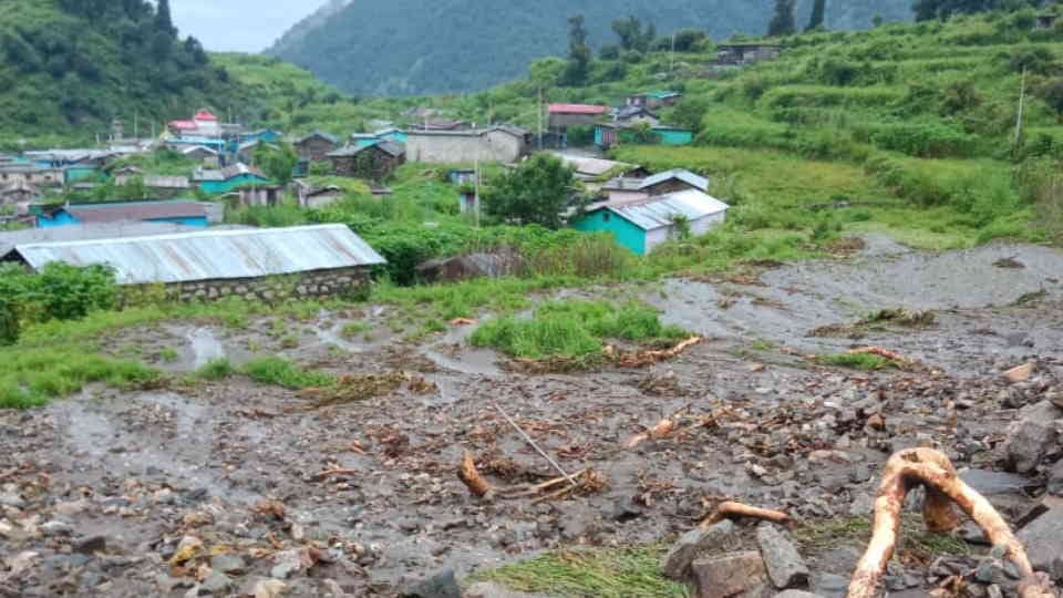 Uttarakhand Weather Extreme Rainfall in Tehri Debris enters house School Collapse Field Destroyed