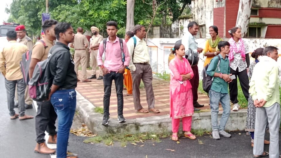 Constable Recruitment Exam: Paper was easier than previous exam, Asked, which district Noida falls