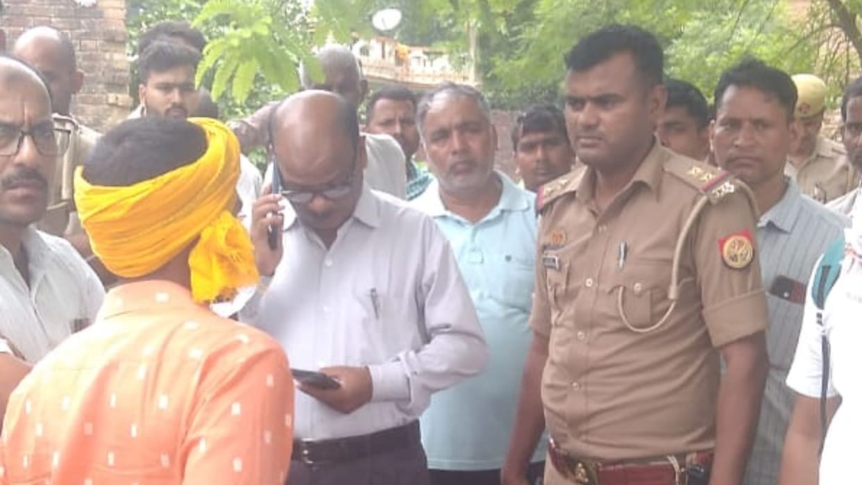 bull attacked an old man sleeping on cot in azamgarh attacking him he died Tehsildar took action
