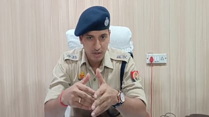 Constable recruitment exam: Two students in Bijnor said - there was no seal on our paper