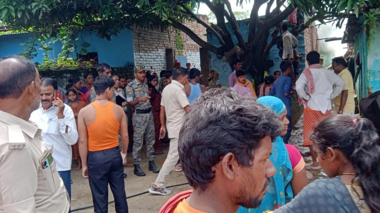 Bihar News: Mother strangled to death in Gopalganj when she went to stop a fight with her son