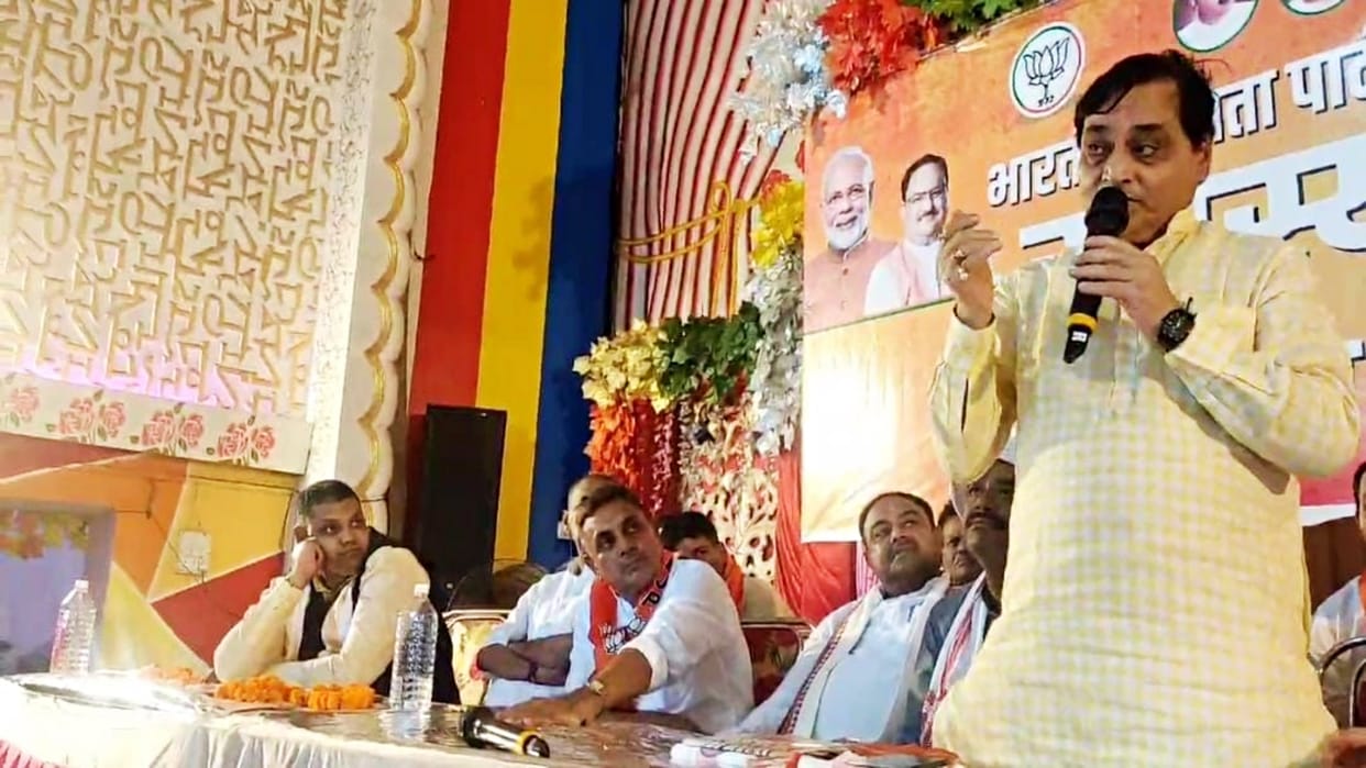 Bihar Rising Crime: BJP Minister Santosh Kumar Singh hits back at Tejashwi Yadav's tweet, Lalu Rabri Regimes
