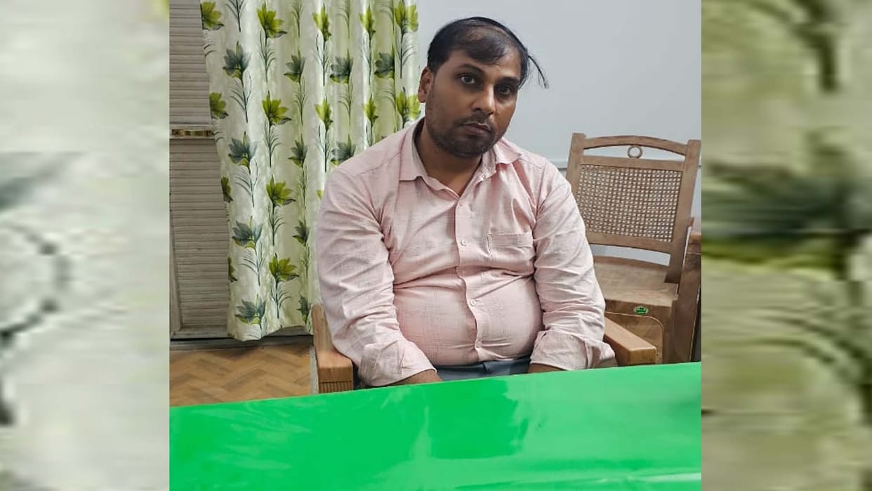 Kanpur: Additional Municipal Commissioner PA arrested while taking bribe of 10 thousand rupees