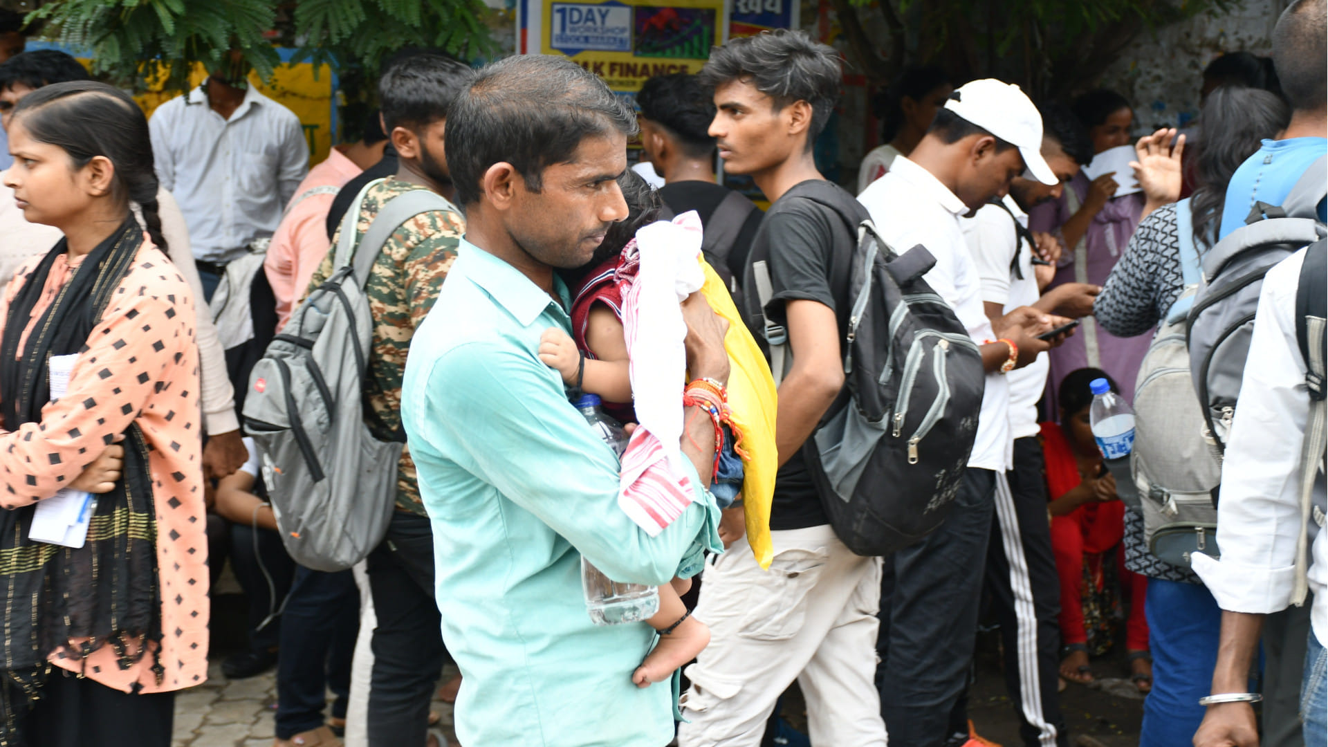 In Gorakhpur, candidate took the exam.children tested dad outside