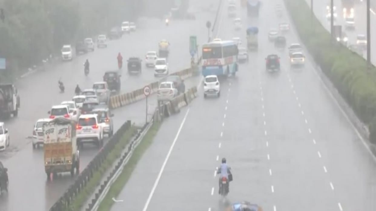 Heavy rains lash parts of north Gujarat, highways blocked, low-lying areas flooded