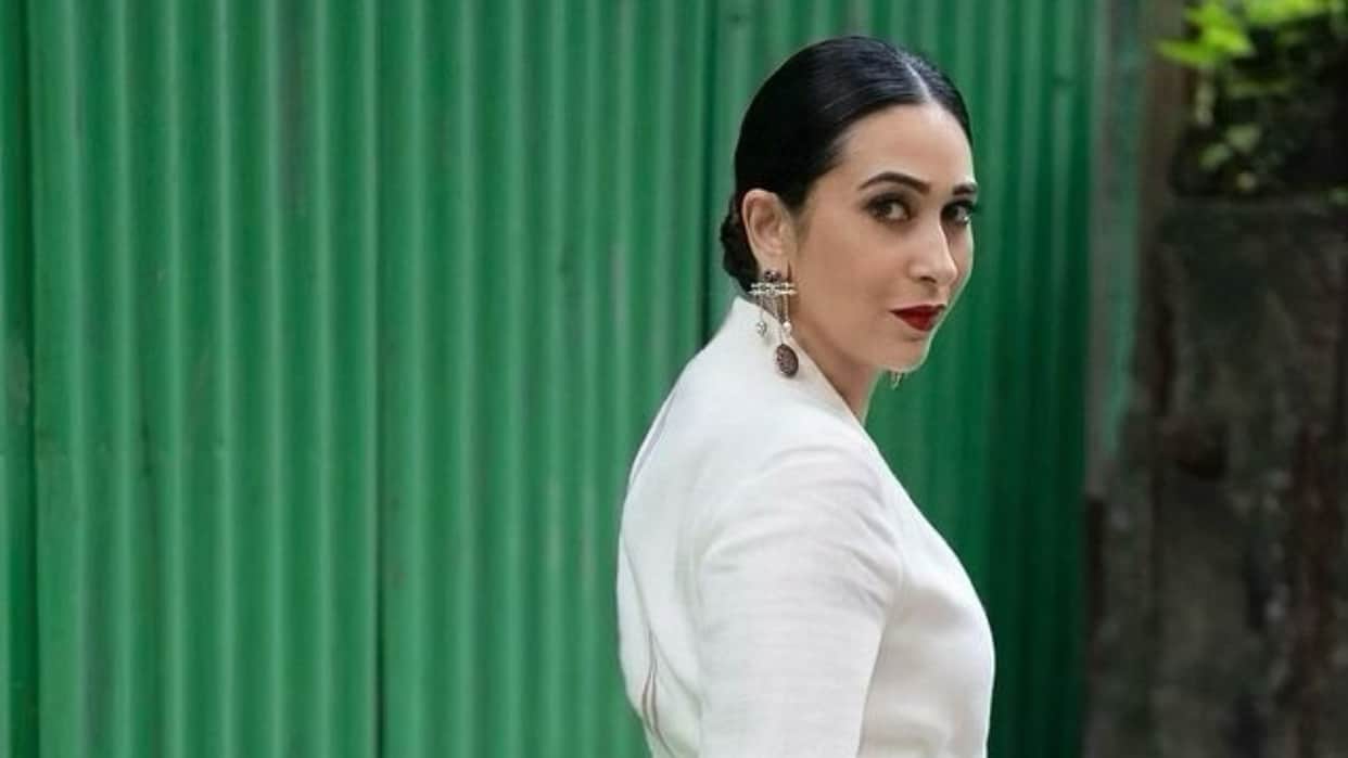 Karisma Kapoor shared experience of shooting on her time said there is no vanity vans for changing dress