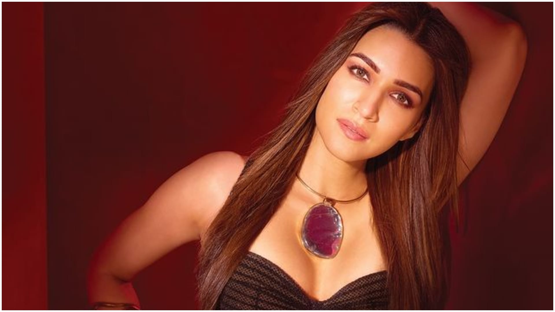 Do Patti actress Kriti Sanon recently revealed she still have a joint account with her father Rahul Sanon