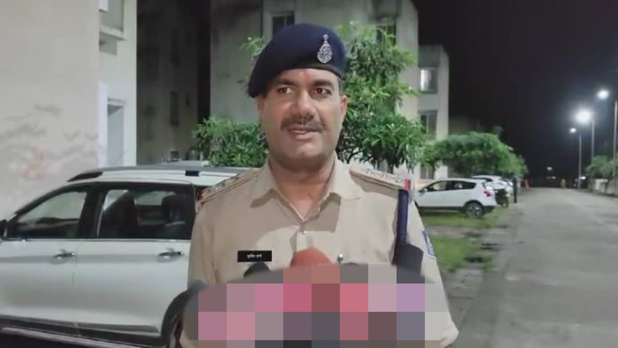 Dhar Crime Mentally challenged girl raped people beat up accused