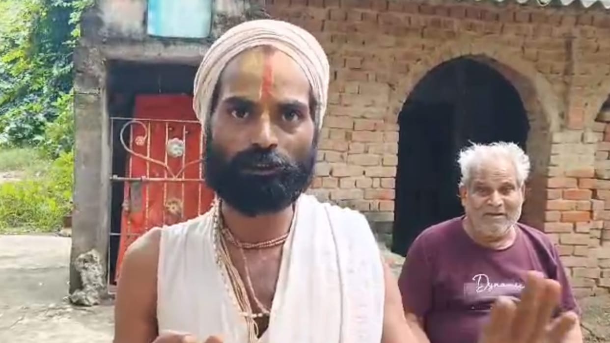 Two saints got beaten in raebareli.