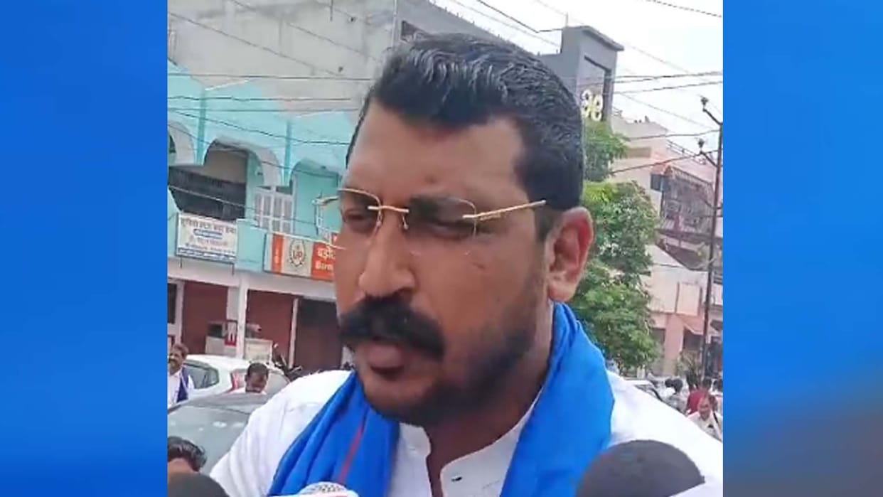 MP Chandrashekhar said: MLA who commented on Mayawati should be beaten