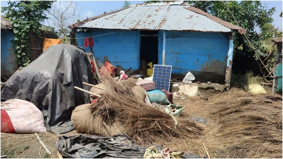 Bihar News: Fear like the year 2016 is haunting the people living in Kosi embankment of Saharsa