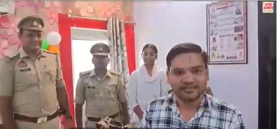 bag which student had forgotten in auto jewellery worth lakhs was kept in it