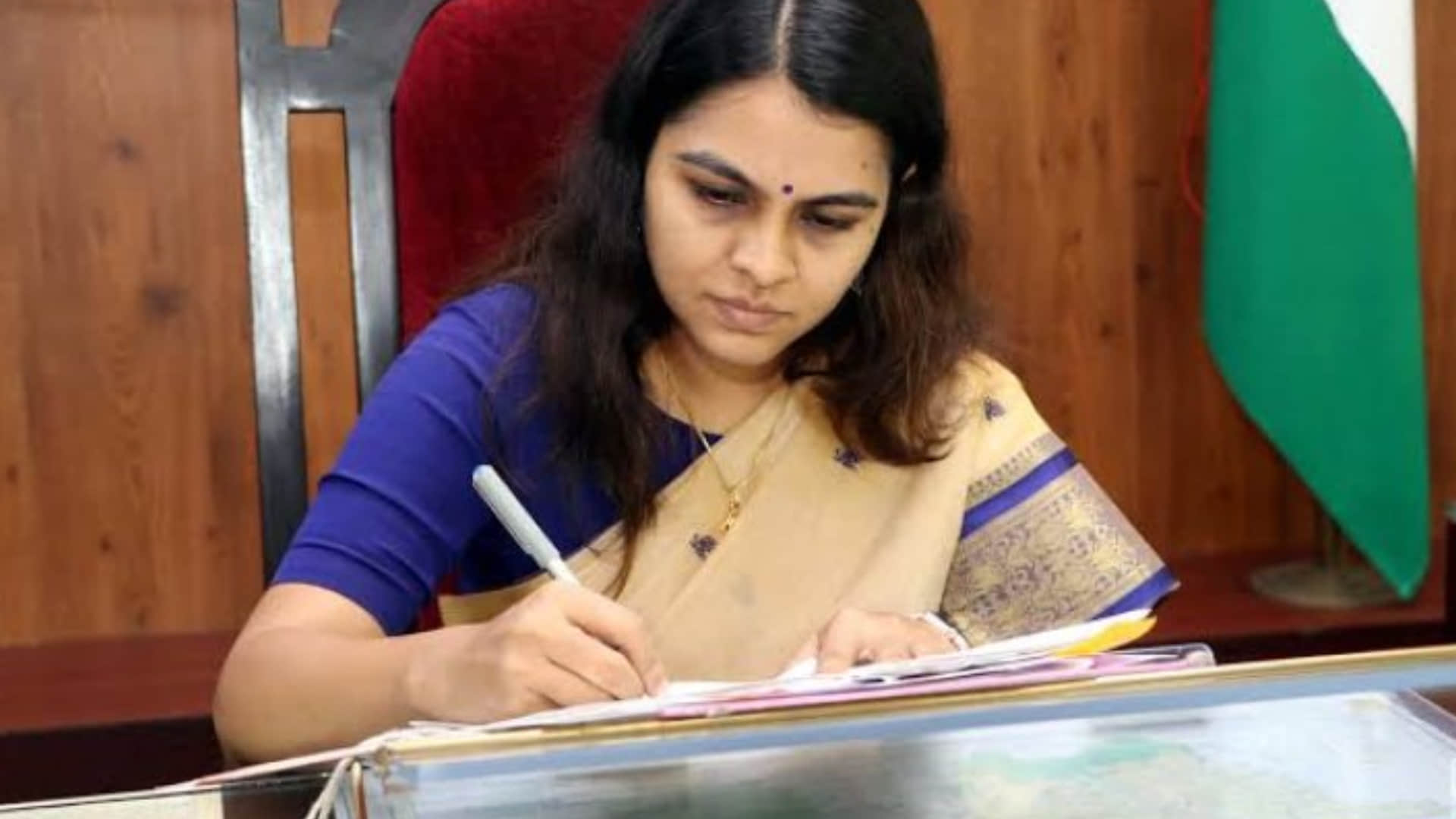 कलेक्टर ऋजु बाफना