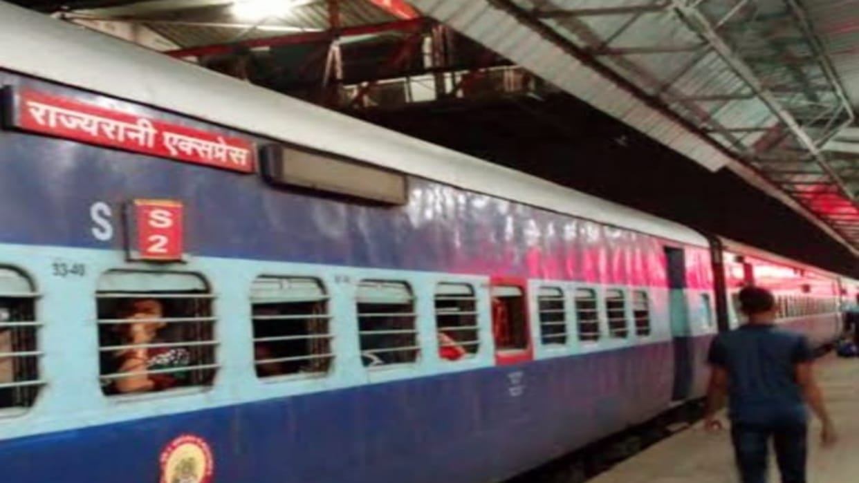 Minor change in the time table of Rajyarani Express due to Vande Bharat train
