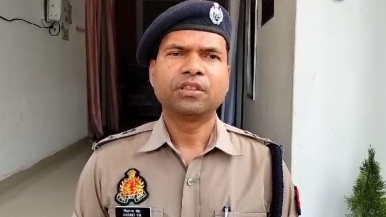 Uncle raped a teenager entered the room in ballia showed brutality stuffing cloth her mouth