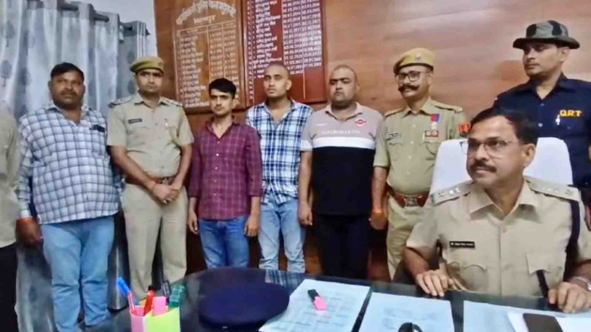 पुलिस की गिरफ्त में आरोपी।