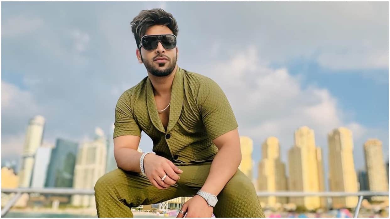 Paras Chhabra revealed he was played one second role in hamari adhuri kahani said his scene was cut from movie