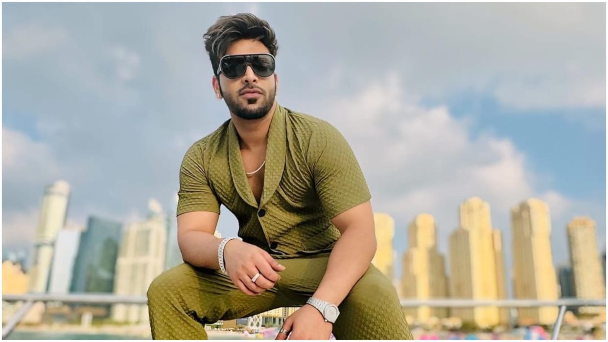 Paras Chhabra revealed he was played one second role in hamari adhuri kahani said his scene was cut from movie