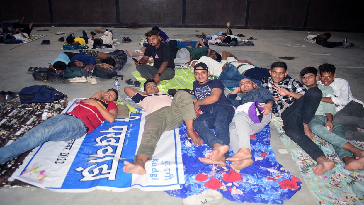 Constable Recruitment: Railways opened all four passenger shelters for the candidates, counters were opened fo