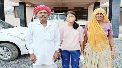 Ajmer News: कलयुगी बेटे ने पिता की आंखों में मिर्च झोंकी, मां और बहन को भी घर से निकाला, पीड़ित ने एसपी से की फ Ajmer: Son threw chilli in father's eyes, threw mother and sister out of the house, victim complained to SP