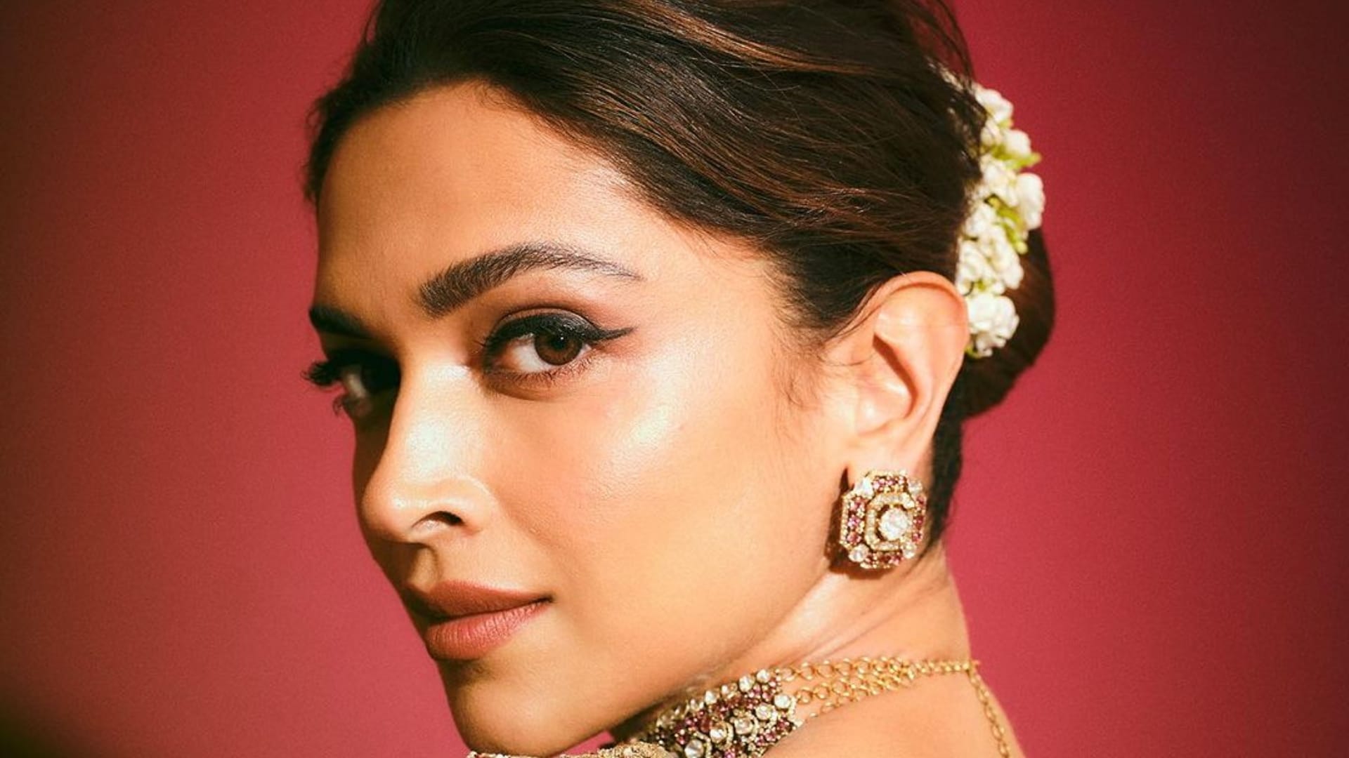 Festival Makeup Tips for maha navami 2024 and dussehra 2024 step by step makeup tips