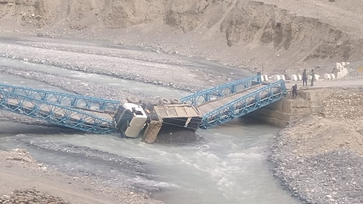 Himachal News bridge connecting Losar and Kaza on NH 505 collapsed