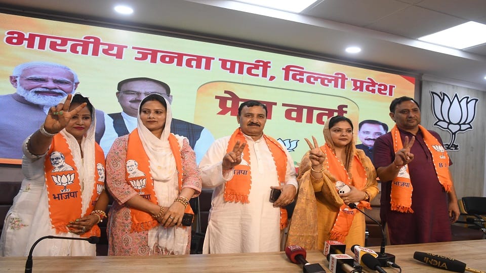 Delhi: Equations of ward committees changed due to AAP councilors joining BJP.