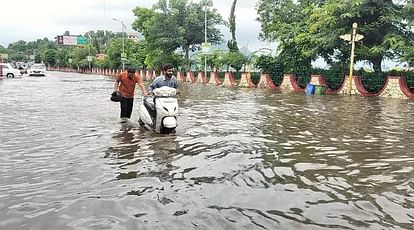 Ajmer Weather Today: Roads filled with water due to overflowing of Ajmer's Anasagar lake