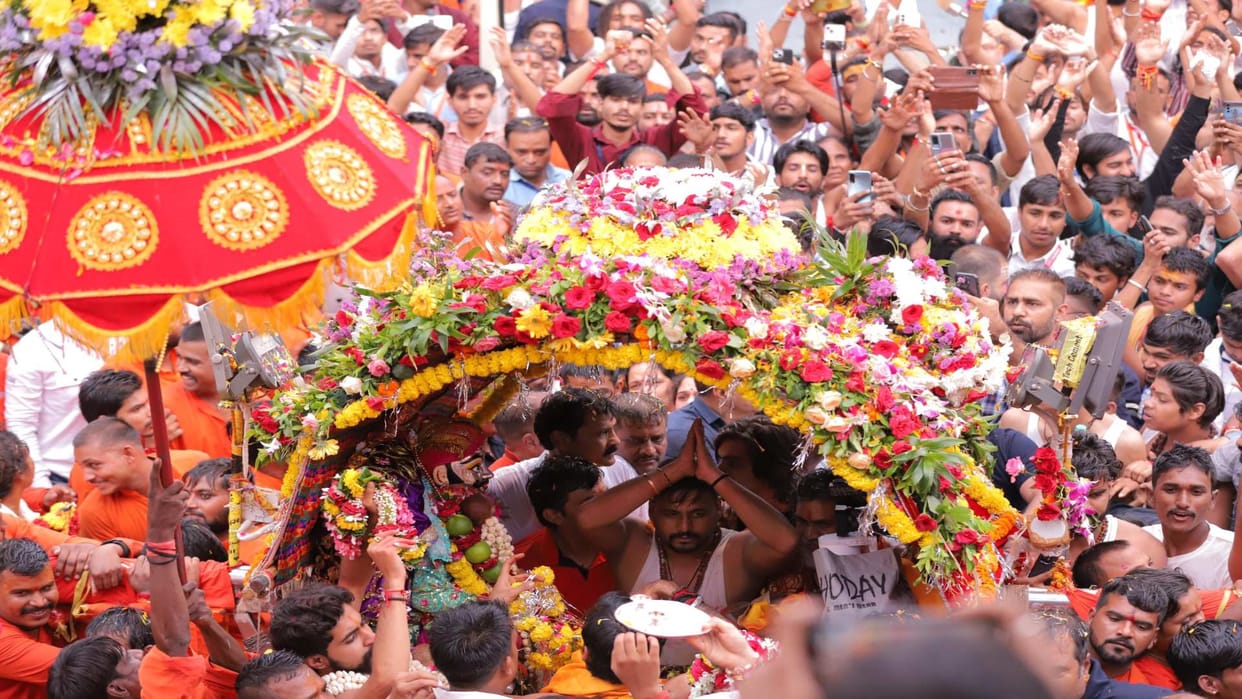 Mahakal Sawari: Baba Mahakal's ride left with royal pomp, amazing view of Harihar Milan seen