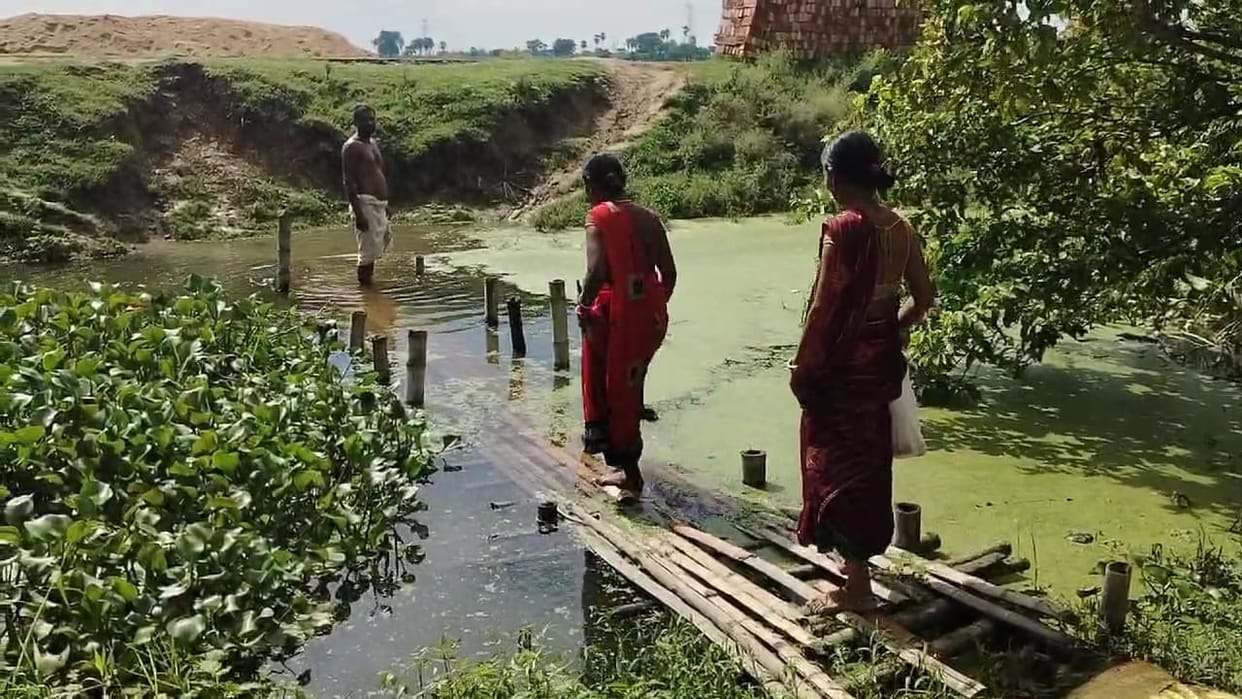 Bihar: Chachari bridge built on Gohiya river in Nalanda also damaged, flood, river level, Bihar News updates