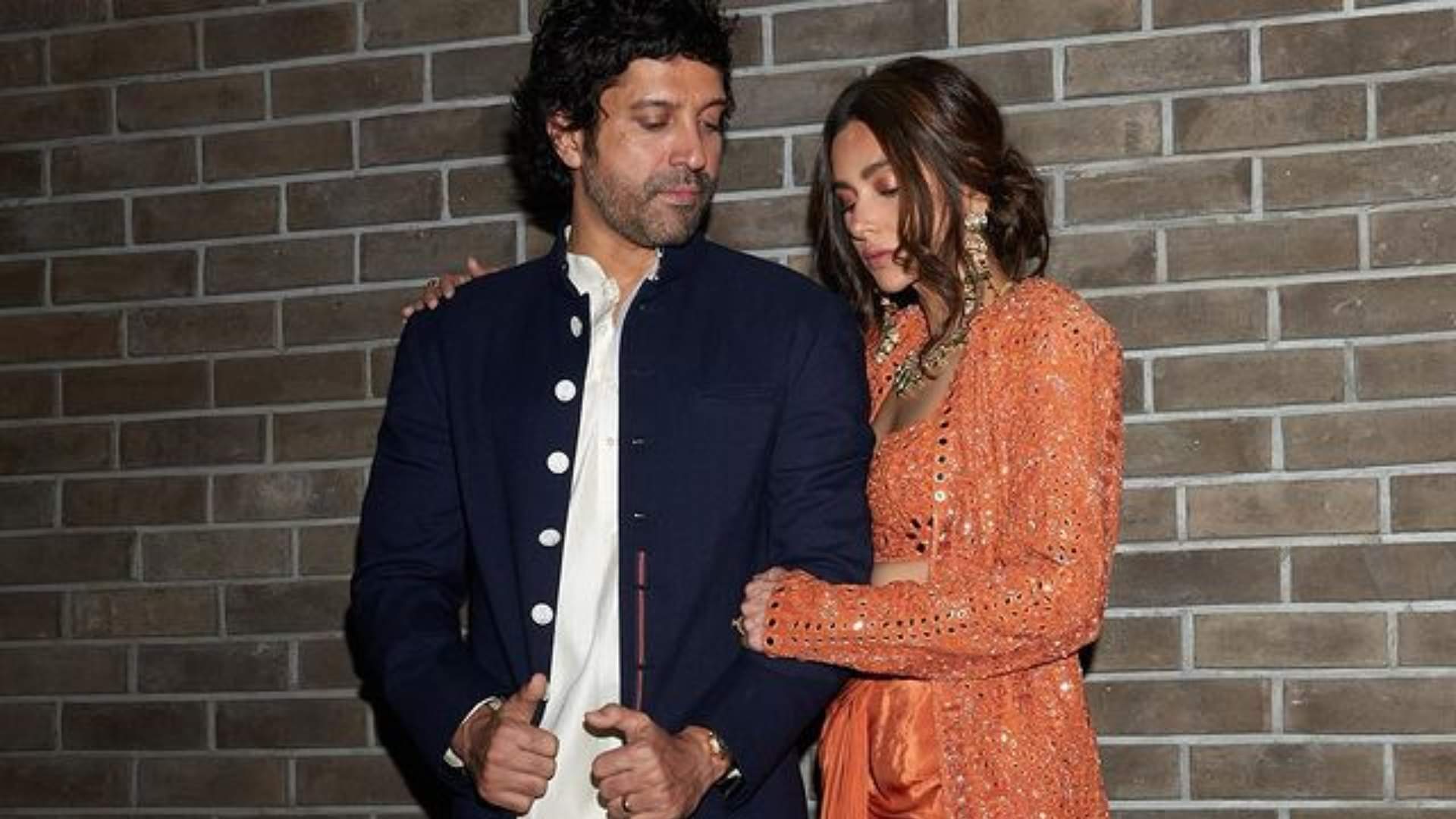 Shibani Dandekar Birthday Special Know Unknown facts about actress love story with Farhan Akhtar
