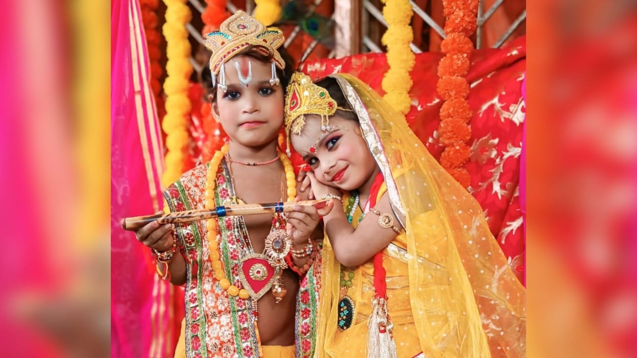 Muslim devotees of sri kirshna Fatima became Radha and Sadiq Krishna decoration captivated people