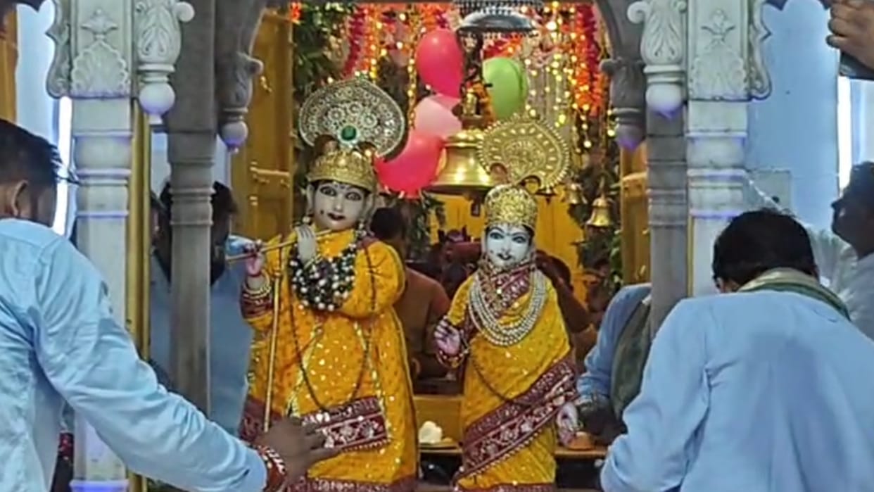 Gwalior Gopal Mandir World's Most Precious Jwellery For Lord Shrikrishna And Radha