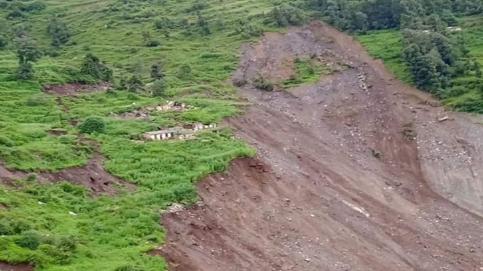 Villagers upset due to closure of both footpaths leading out of Kunwari village bageshwar