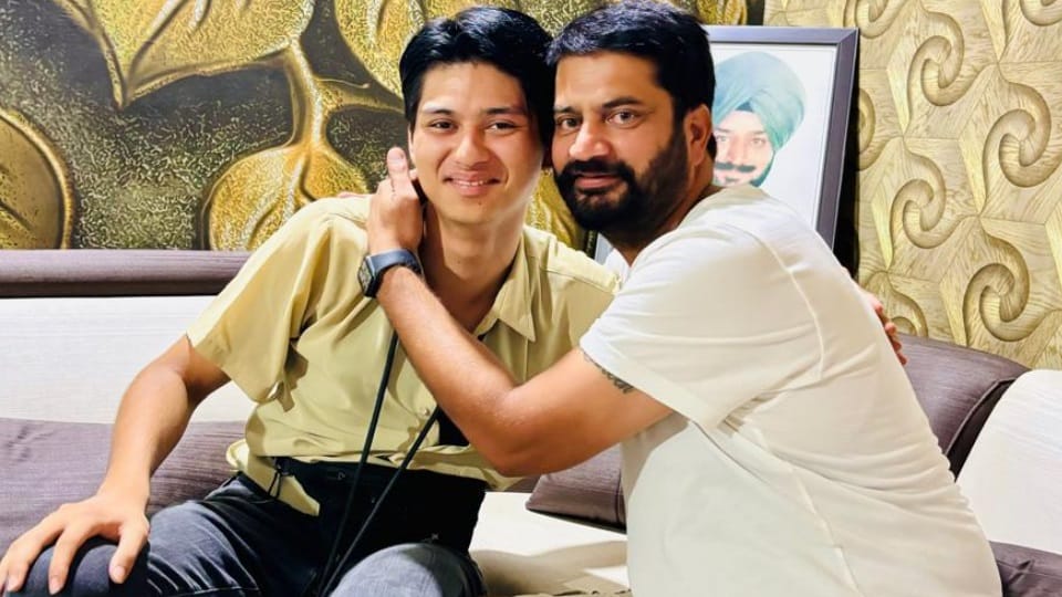 Man from Japan met his father after 20 years in Amritsar