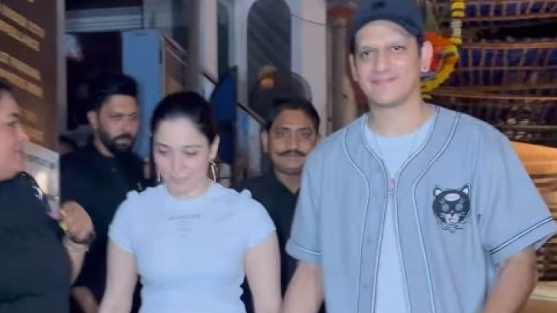 Lovebirds Tamannaah Bhatia and Vijay Varma romance as they walk hand in hand public place?