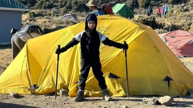 Five Year Old Tegbir Singh Of Ropar Become Youngest Asian To Climb Mount Kilimanjaro – Amar Ujala Hindi News Live