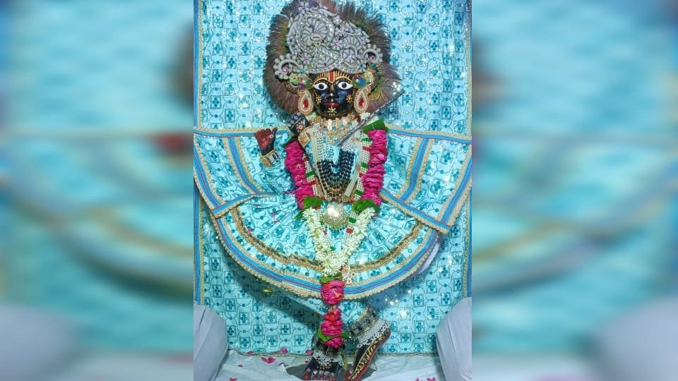 Premnidhi Temple: This temple is not named after Thakurji but his devotee