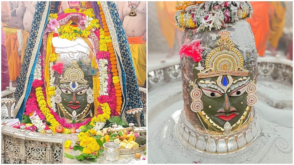 Janmashtami: Baba Mahakal dressed in the form of Shri Krishna in Bhasma Aarti Ujjain Mahakaleshwar Temple