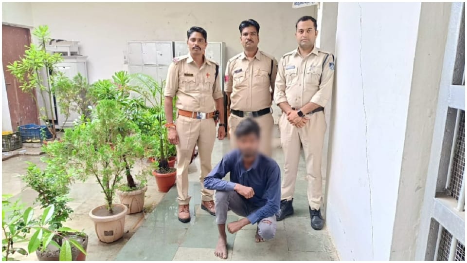 Ujjain News: Youth arrested for transporting poisonous liquor