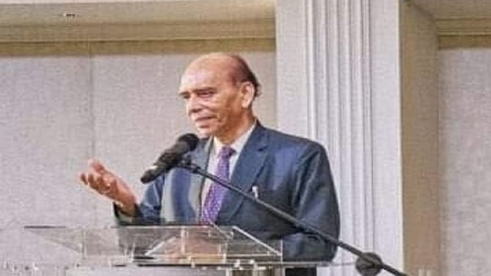 Meerut: Popular Meerthi spread the magic of poetry in America, tickled a lot with his style.