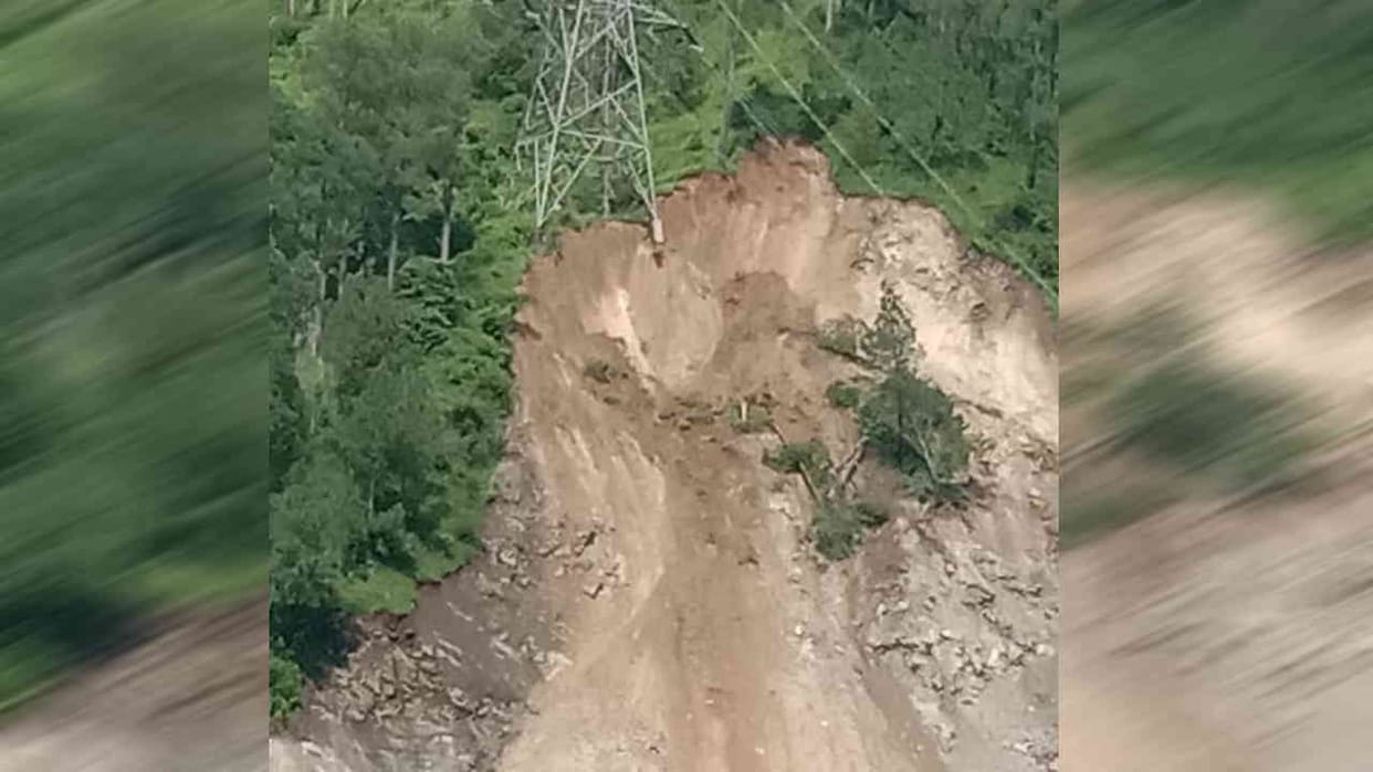 Kanchan Ganga on Badrinath Highway All-weather road work also ruined Chamoli Uttarakhand News in hindi